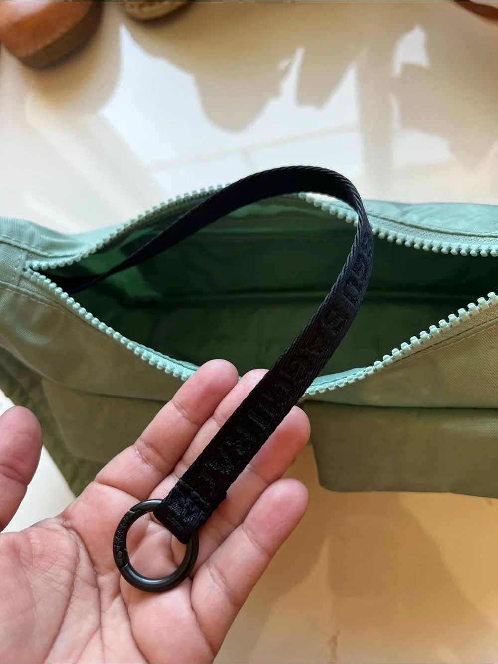 NWOT BAGGU Cargo Shoulder Bag in Seafoam Green